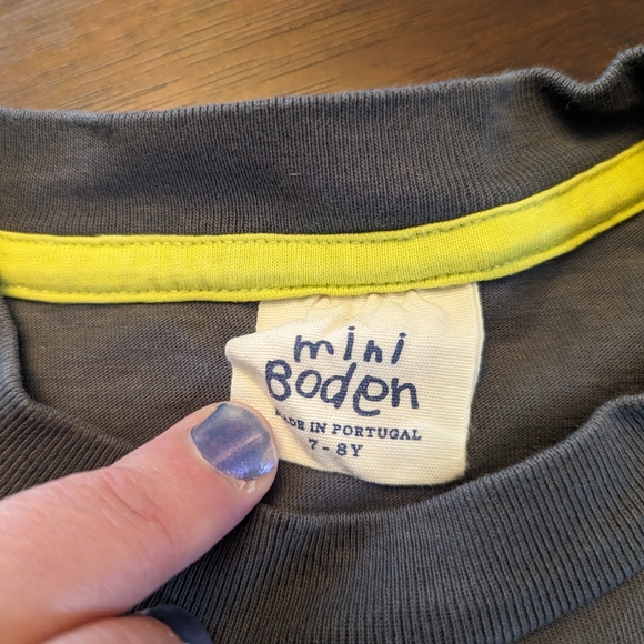 Mini Boden Question Mark tshirt - Picture 2 of 3